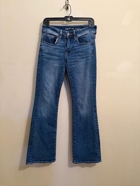American Eagle Kick Boot Jeans Womens Size 6    Bootcut